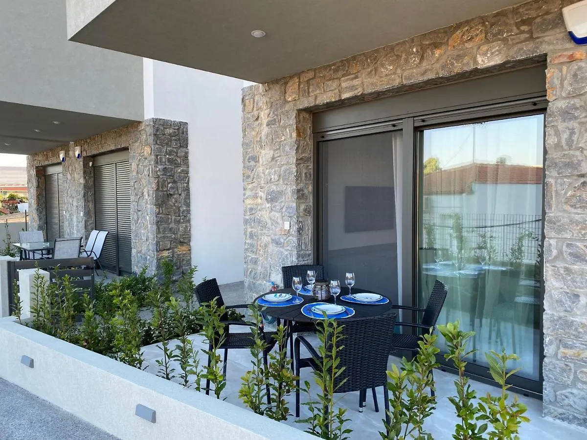 ניקיטי Olea Luxury Apartments 0*,